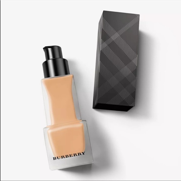 Burberry Other - ✨BURBERRY Matte Glow Foundation – Medium Wam No.50